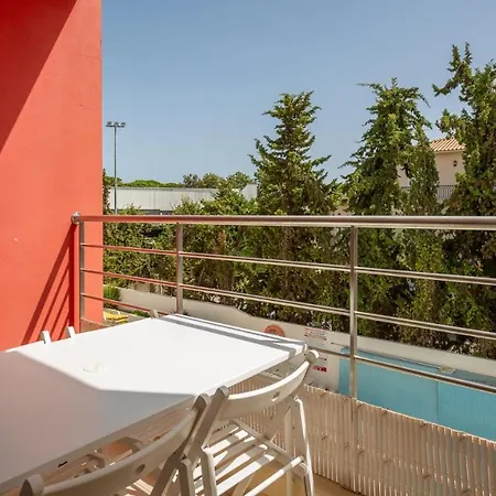 Luminous 2 Bdr W/pool By Lovelystay شقة